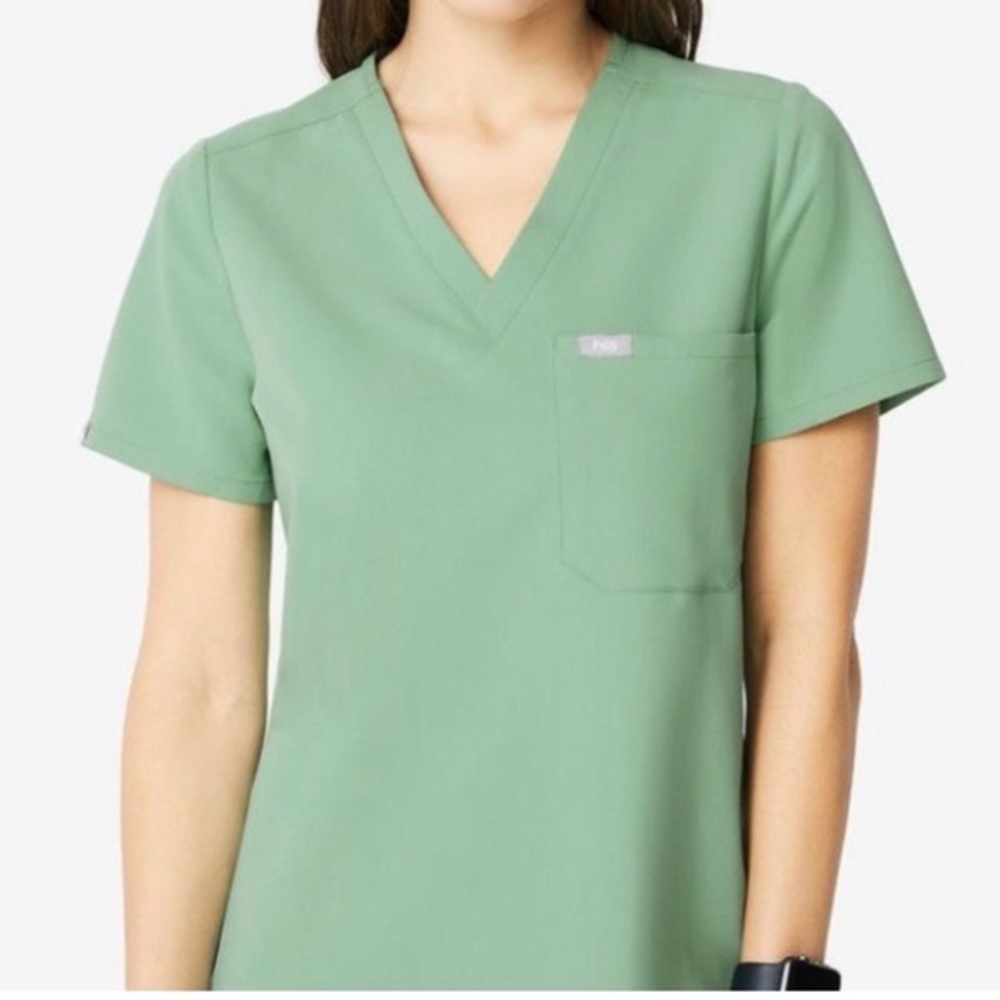 Catarina Jade FIGS size S scrub top
